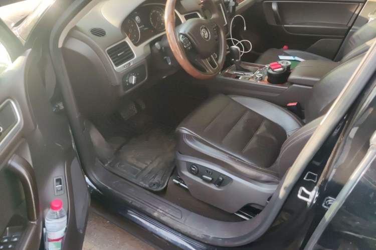 Used Volkswagen Touareg  Driver Seat