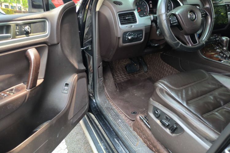 Used Volkswagen Touareg 2013 3.0 TSI Limited Luxury Edition Driver Seat