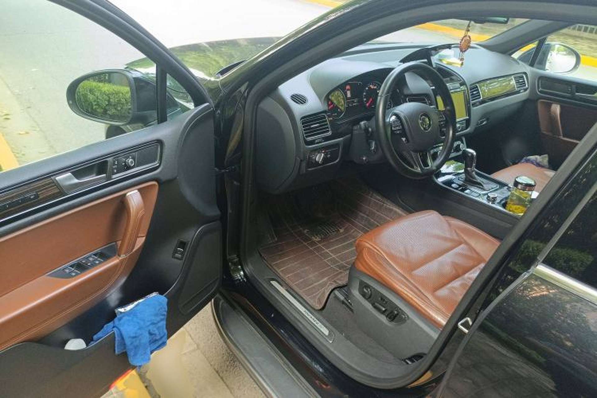Used Volkswagen Touareg 2013 3.0 TSI X 10th Anniversary Limited Edition Driver Seat