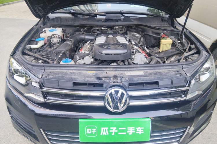 Used Volkswagen Touareg 2013 3.0 TSI Limited Luxury Edition Engine Bay