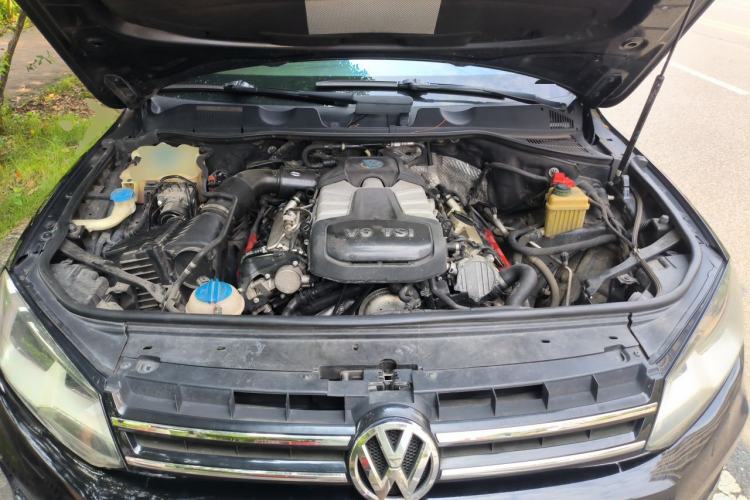 Used Volkswagen Touareg 2013 3.0 TSI Limited Luxury Edition Engine Bay