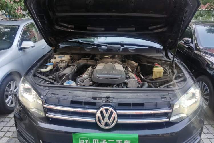Used Volkswagen Touareg 2013 3.0 TSI X 10th Anniversary Limited Edition Engine Bay
