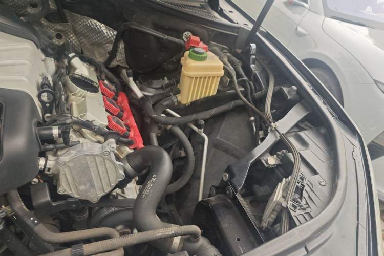Used Volkswagen Touareg 2013 3.0 TSI X 10th Anniversary Limited Edition Engine Bay Left