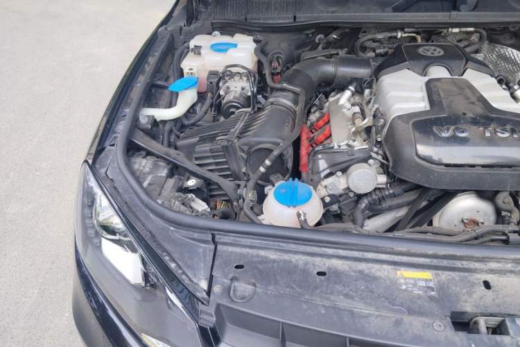 Used Volkswagen Touareg 2013 3.0 TSI Limited Luxury Edition Engine Bay Right