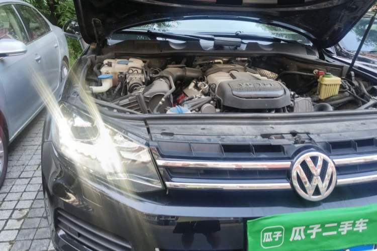 Used Volkswagen Touareg 2013 3.0 TSI X 10th Anniversary Limited Edition Engine Bay Right