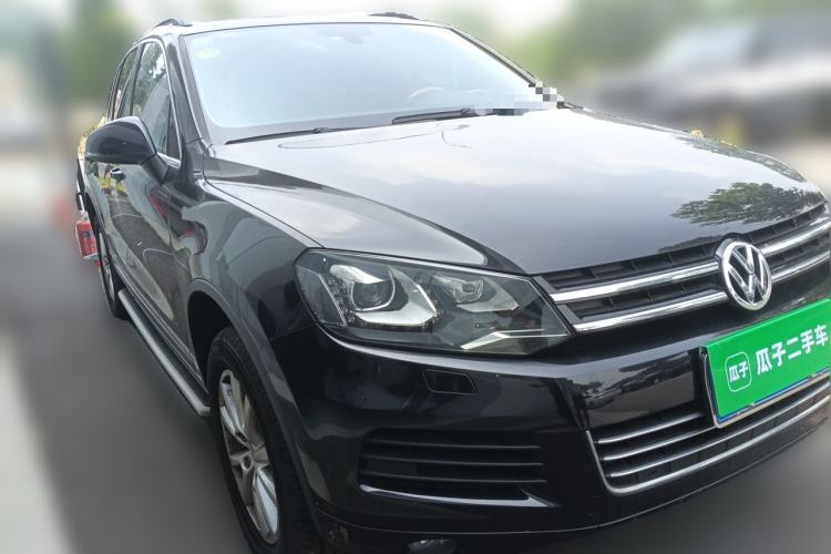 Used Volkswagen Touareg 2013 3.6L Off-Road Enhanced High-End Version Front Right 45 Deg