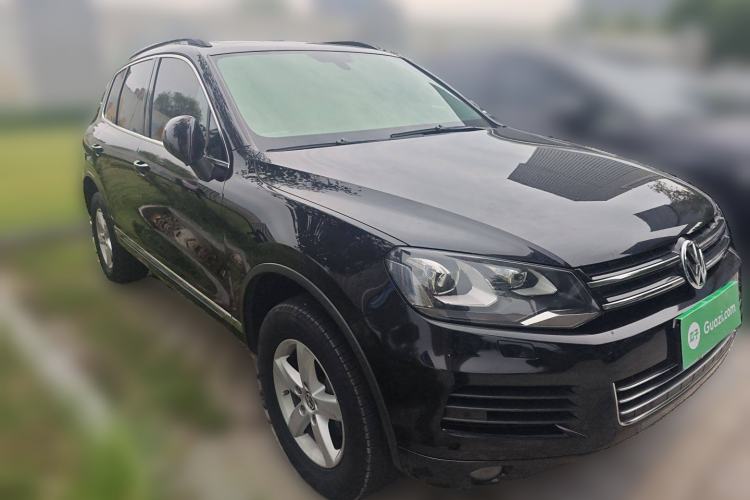 Used Volkswagen Touareg 2013 3.0 TSI X 10th Anniversary Limited Edition Front Right 45 Deg
