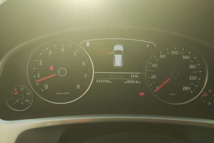 Used Volkswagen Touareg  Instrument Cluster