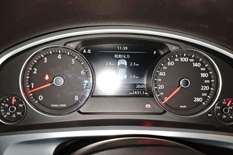 Used Volkswagen Touareg 2013 3.0 TSI Limited Luxury Edition Instrument Cluster