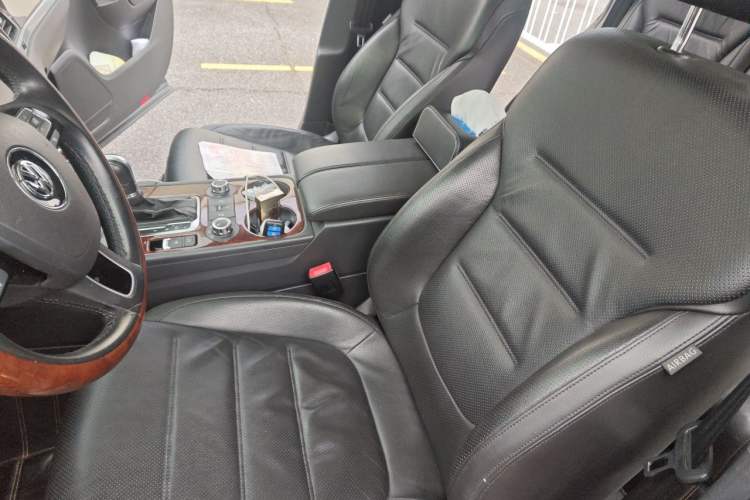 Used Volkswagen Touareg 2013 3.0 TSI Limited Luxury Edition Left Front Seat
