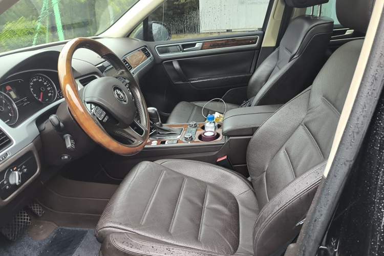 Used Volkswagen Touareg 2013 3.0 TSI Limited Luxury Edition Left Front Seat