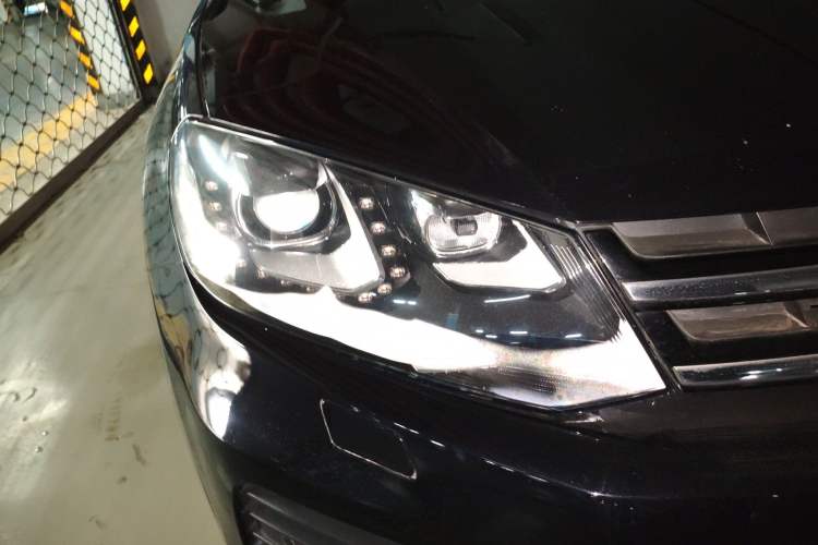 Used Volkswagen Touareg 2013 3.0 TSI Limited Luxury Edition Right Front Headlight