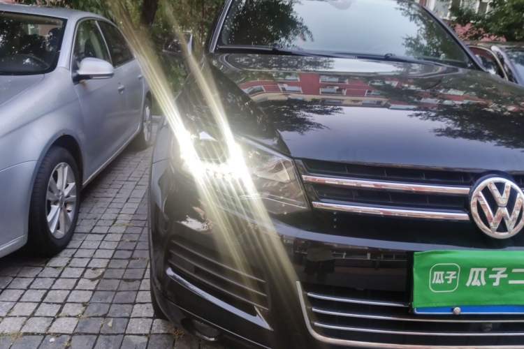 Used Volkswagen Touareg 2013 3.0 TSI X 10th Anniversary Limited Edition Right Front Headlight