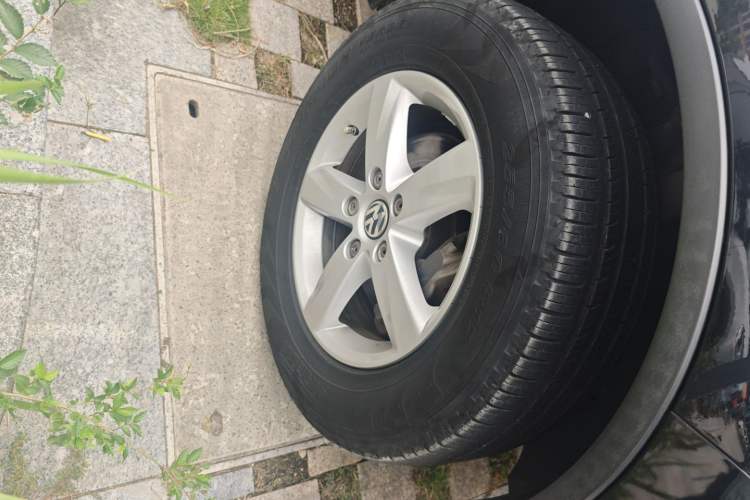 Used Volkswagen Touareg 2013 3.0 TSI X 10th Anniversary Limited Edition Right Front Wheel Hub