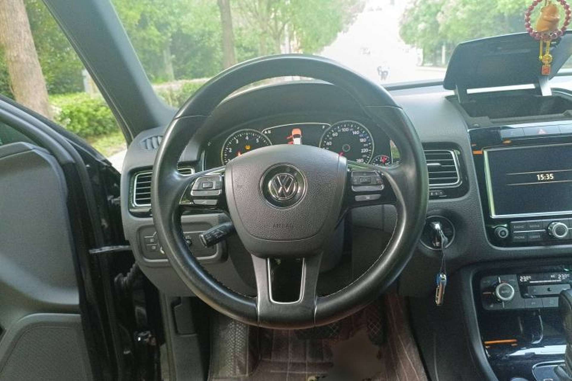 Used Volkswagen Touareg 2013 3.0 TSI X 10th Anniversary Limited Edition Steering Wheel