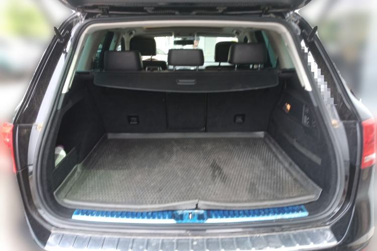 Used Volkswagen Touareg 2013 3.6L Off-Road Enhanced High-End Version Trunk