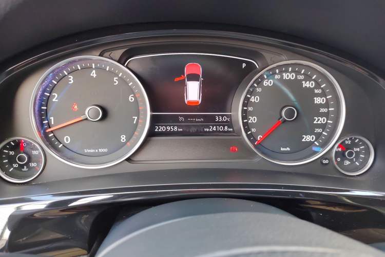 Used Volkswagen Touareg 2013 3.0 TSI X 10th Anniversary Limited Edition Instrument Cluster