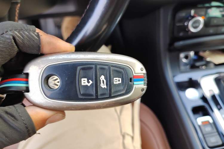 Used Volkswagen Touareg 2013 3.0 TSI X 10th Anniversary Limited Edition Vehicle Key
