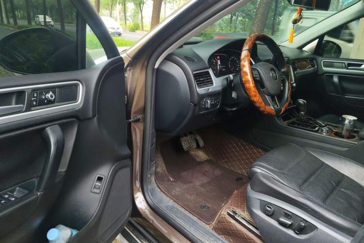 Used Volkswagen Touareg 2013 3.0 TSI Limited Luxury Edition Driver Seat