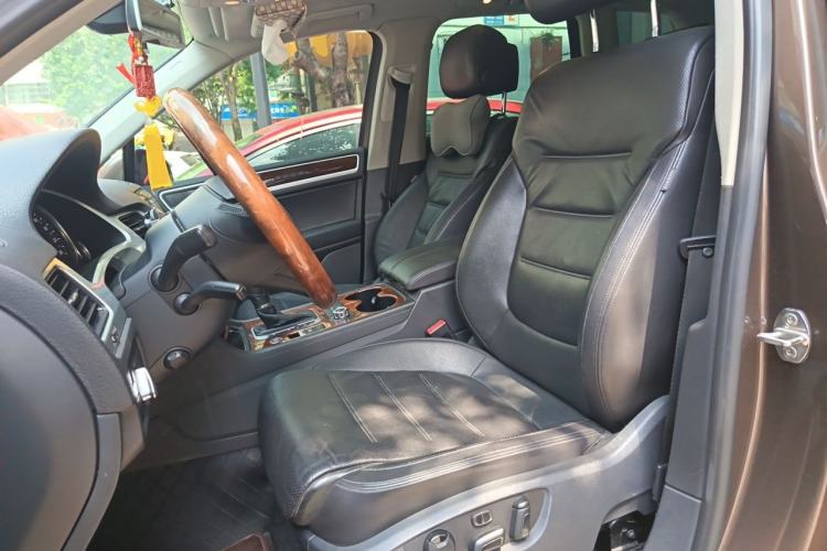 Used Volkswagen Touareg 2013 3.0 TSI Limited Luxury Edition Left Front Seat