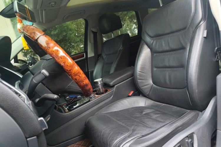 Used Volkswagen Touareg 2013 3.0 TSI Limited Luxury Edition Left Front Seat