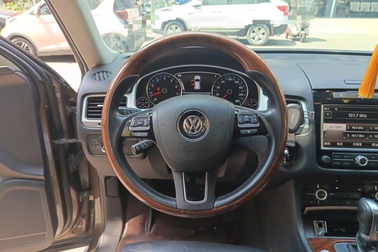 Used Volkswagen Touareg 2013 3.0 TSI Limited Luxury Edition Steering Wheel
