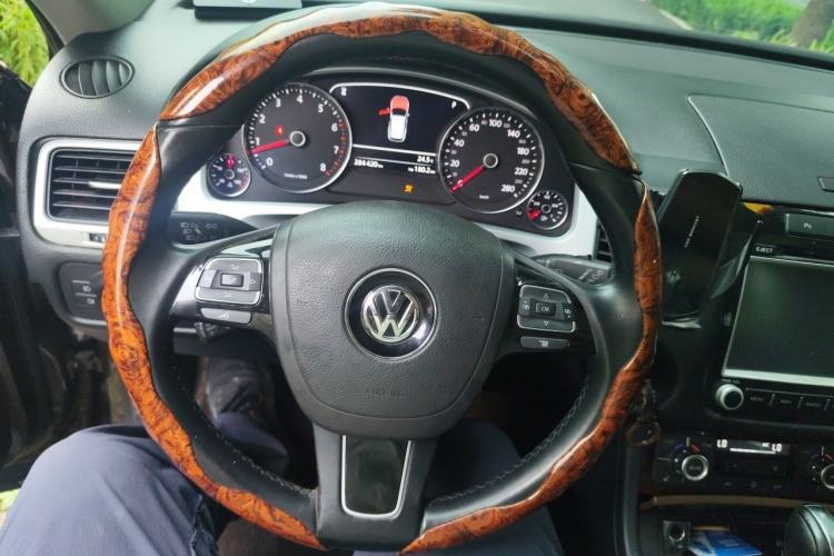 Used Volkswagen Touareg 2013 3.0 TSI Limited Luxury Edition Steering Wheel