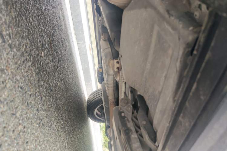 Used Volkswagen Touareg  Chassis Front Left