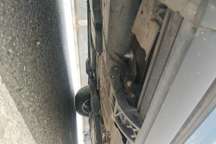 Used Volkswagen Touareg  Chassis Rear Right