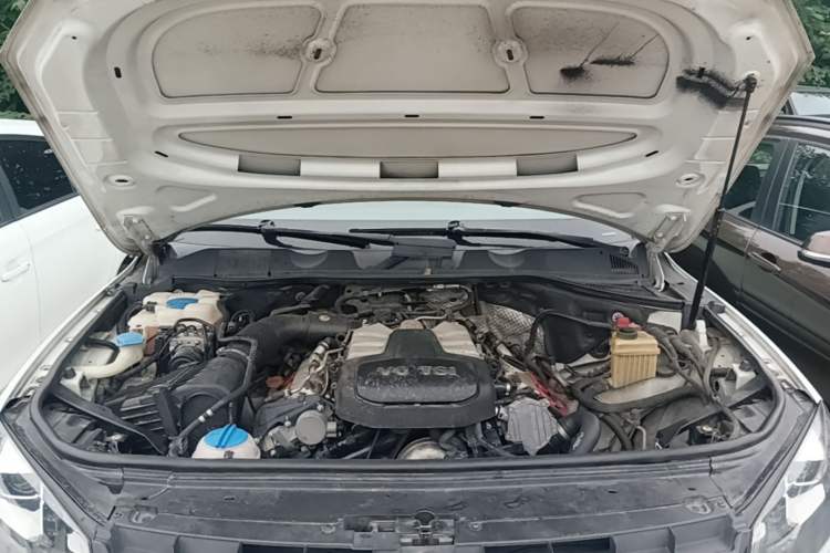 Used Volkswagen Touareg 2013 3.0 TSI X 10th Anniversary Limited Edition Engine Bay