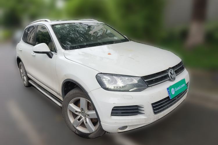 Used Volkswagen Touareg 2013 3.0 TSI Limited Luxury Edition Front Right 45 Deg