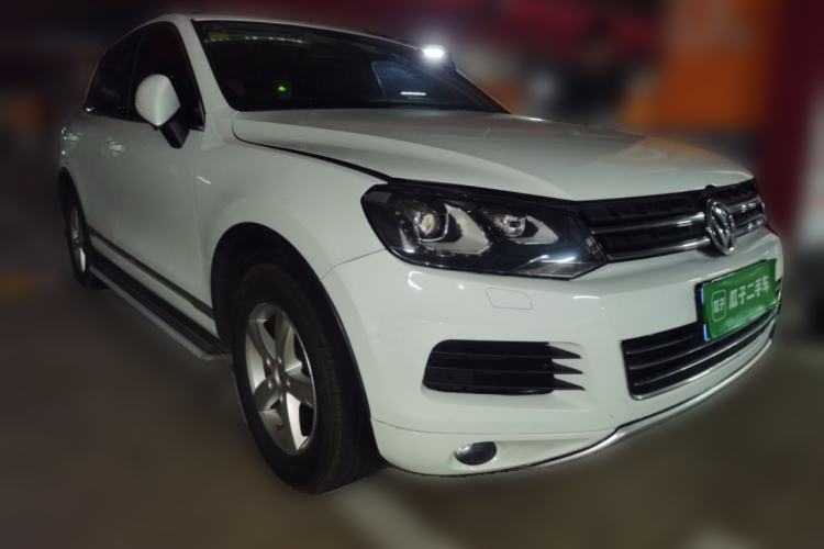 Used Volkswagen Touareg 2013 3.0 TSI Limited Luxury Edition Front Right 45 Deg