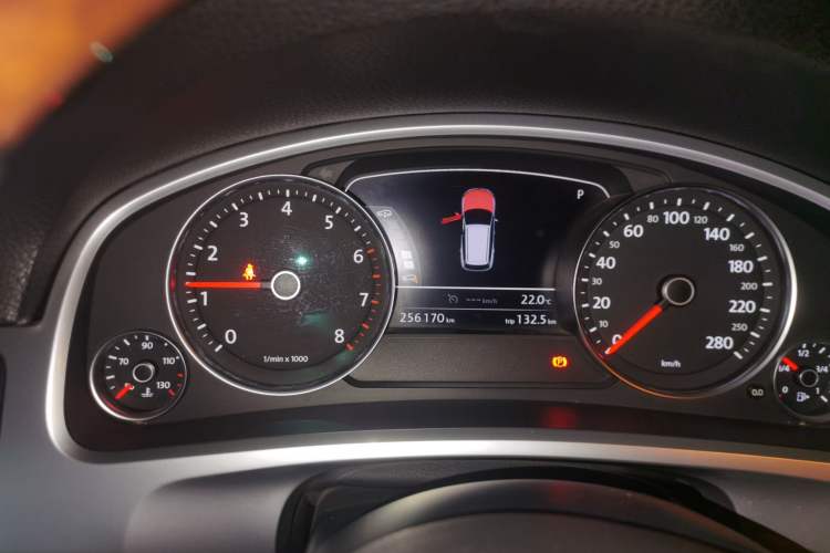 Used Volkswagen Touareg 2013 3.0 TSI Limited Luxury Edition Instrument Cluster