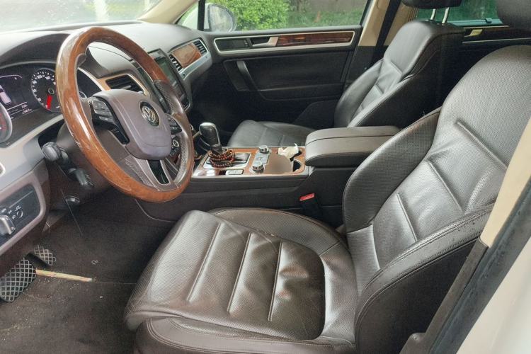 Used Volkswagen Touareg 2013 3.0 TSI Limited Luxury Edition Left Front Seat