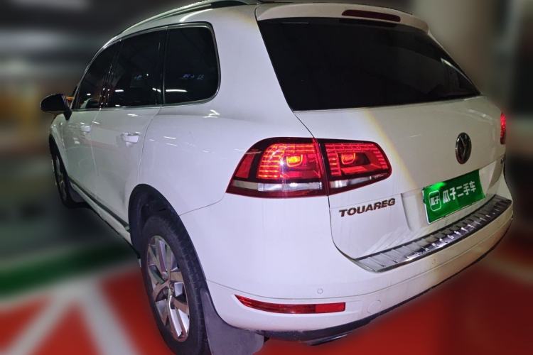 Used Volkswagen Touareg 2013 3.0 TSI X 10th Anniversary Limited Edition Rear Left 45 Deg