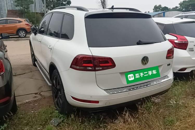 Used Volkswagen Touareg 2013 3.0 TSI X 10th Anniversary Limited Edition Rear Left 45 Deg