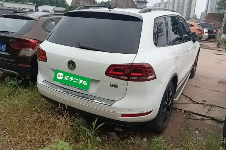 Used Volkswagen Touareg 2013 3.0 TSI X 10th Anniversary Limited Edition Rear Right 45 Deg