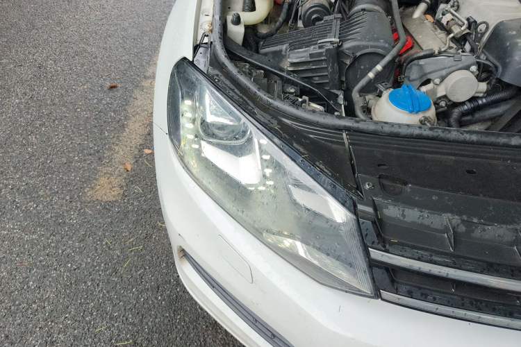 Used Volkswagen Touareg 2013 3.0 TSI Limited Luxury Edition Right Front Headlight