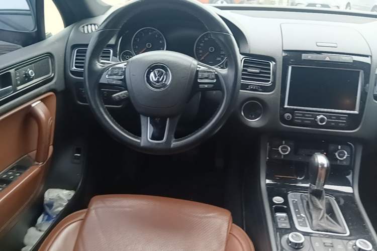 Used Volkswagen Touareg 2013 3.0 TSI X 10th Anniversary Limited Edition Steering Wheel