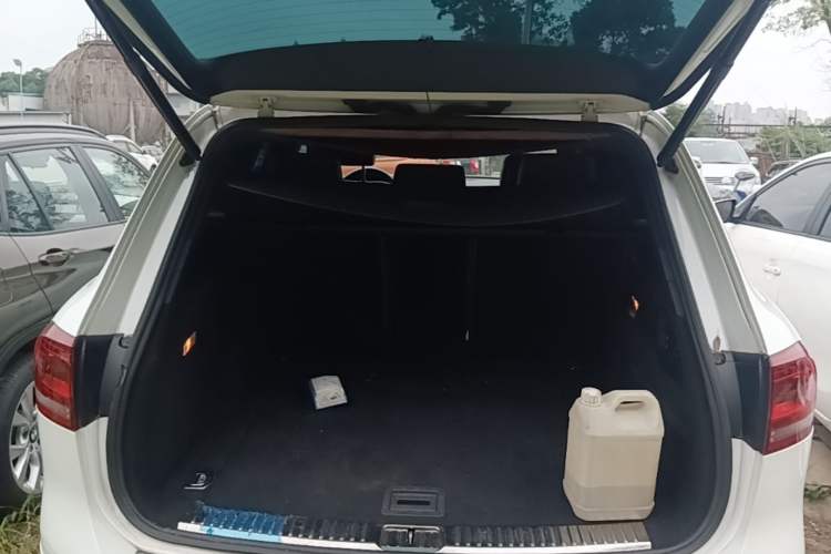 Used Volkswagen Touareg 2013 3.0 TSI X 10th Anniversary Limited Edition Trunk