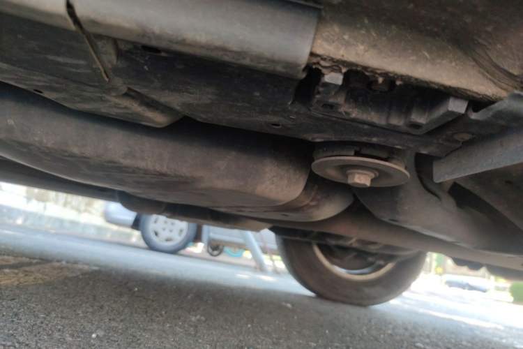 Used Volkswagen Touareg  Chassis Rear Left