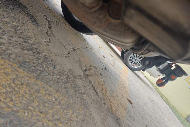 Used Volkswagen Touareg  Chassis Rear Left