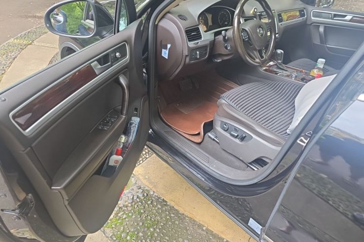 Used Volkswagen Touareg 2014 3.0 TSI New Edition Driver Seat