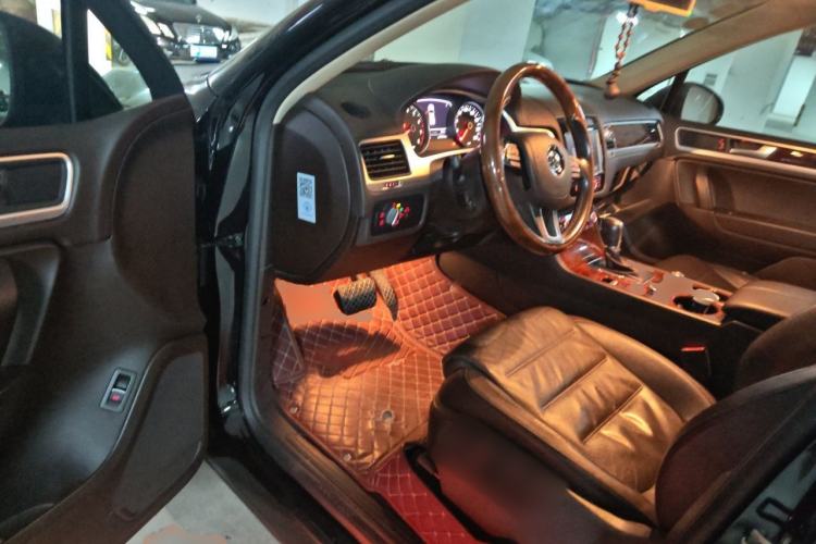 Used Volkswagen Touareg 2014 3.0 TSI New Edition Driver Seat