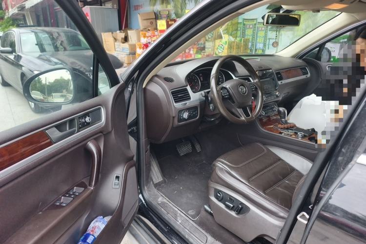 Used Volkswagen Touareg 2014 3.0 TSI New Edition Driver Seat