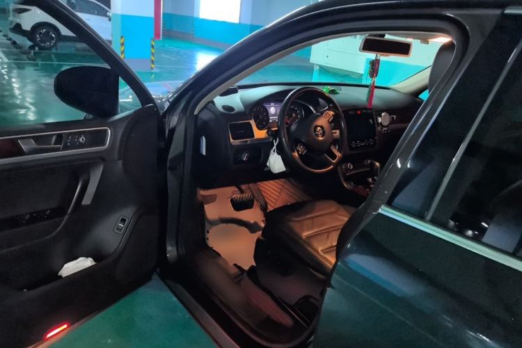 Used Volkswagen Touareg 2014 3.0 TSI New Edition Driver Seat