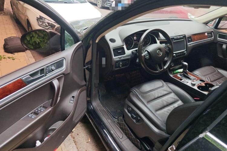 Used Volkswagen Touareg 2014 3.0 TSI New Edition Driver Seat