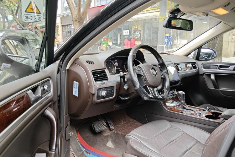 Used Volkswagen Touareg 2014 3.0 TSI New Edition Driver Seat