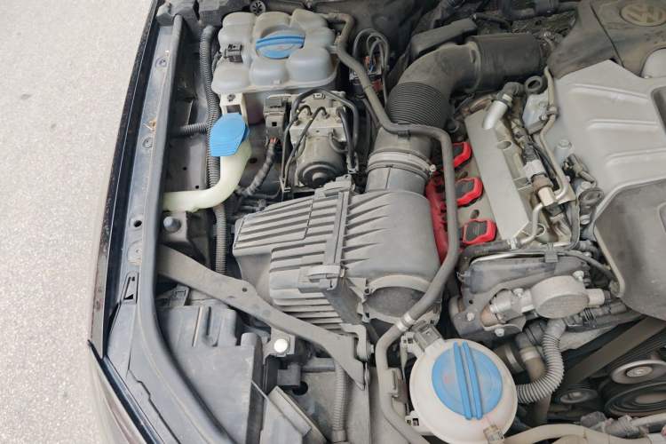 Used Volkswagen Touareg 2014 3.0 TSI New Edition Engine Bay Right
