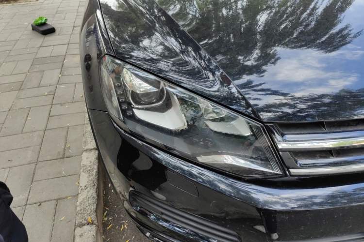 Used Volkswagen Touareg 2014 3.0 TSI Black Explorer Exterior 6